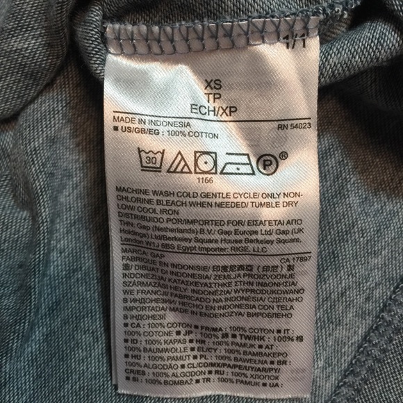 GAP | heather blue-grey top with back zip - Picture 5 of 5